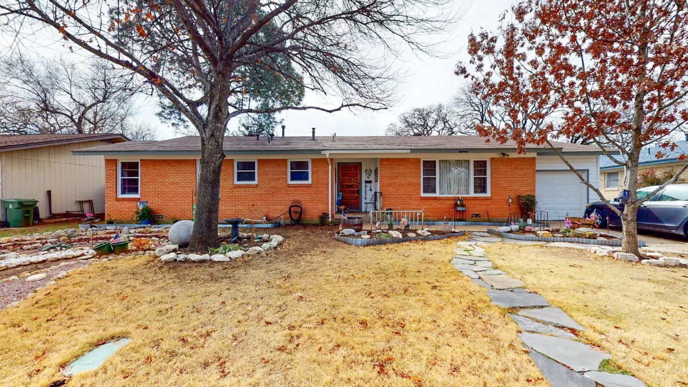18 Page Street Hurst TX 76053