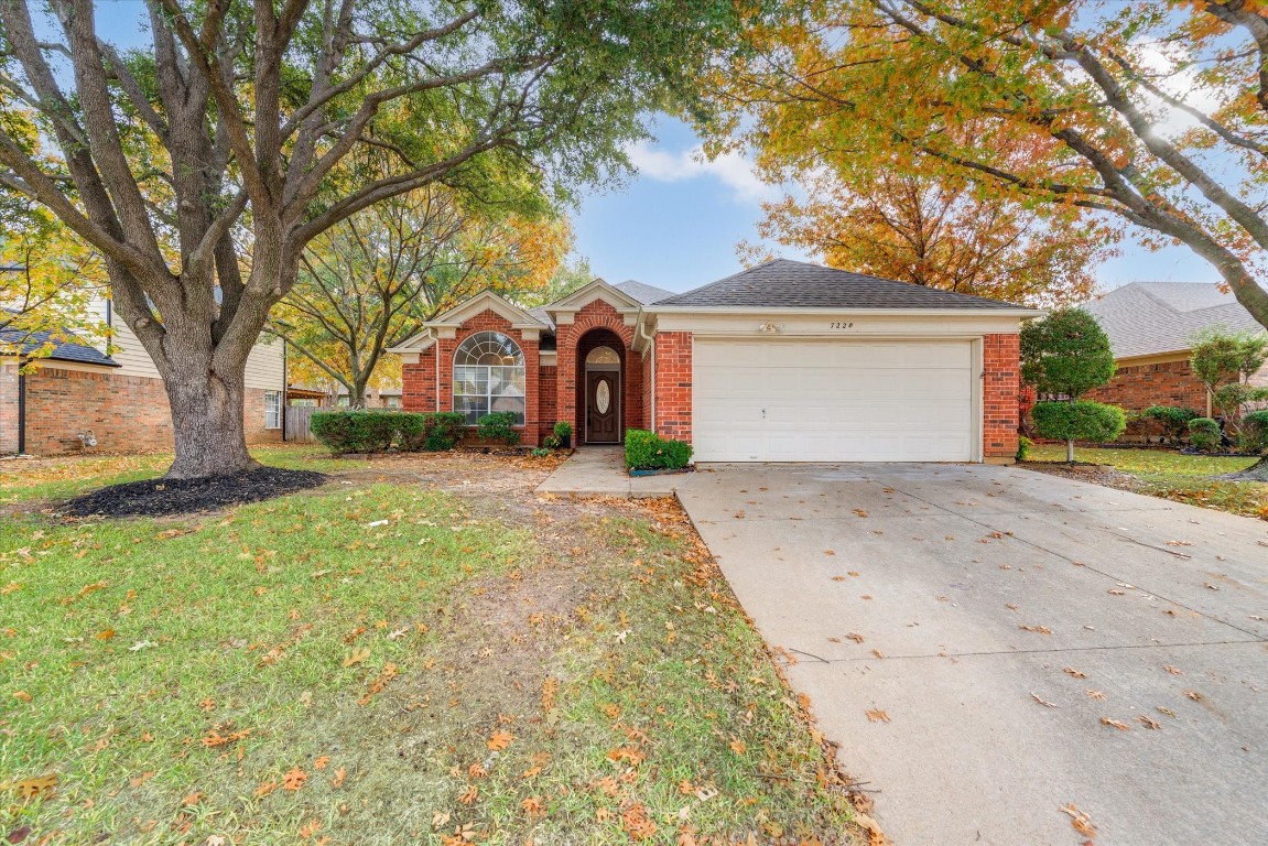 7228 Cross Keys Drive North Richland Hills TX 76182