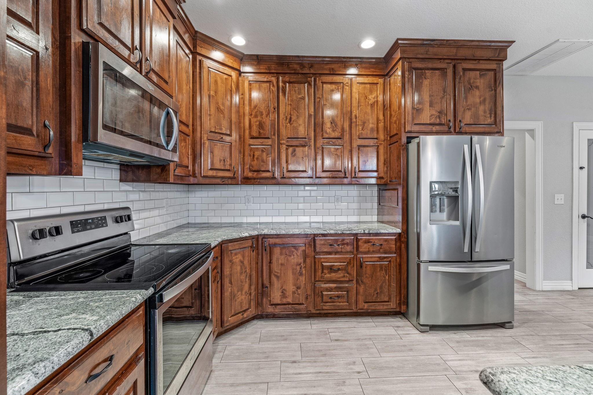 130 Elk Cove Stephenville TX 76401