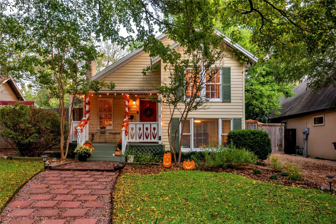 9018 Groveland Drive Dallas TX 75218