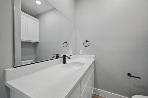 2734 W Washington Street Denison TX 75020