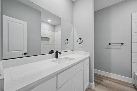 2734 W Washington Street Denison TX 75020