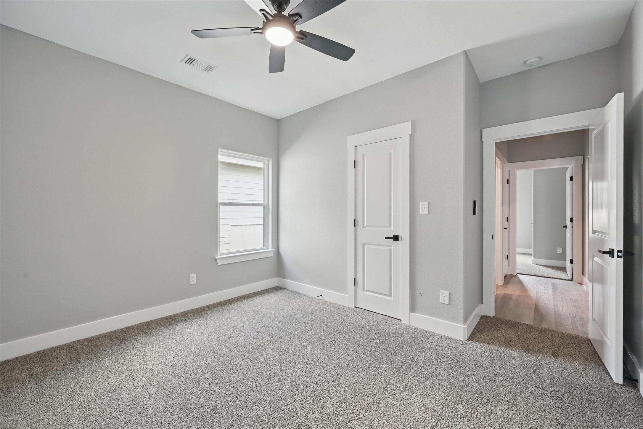 2734 W Washington Street Denison TX 75020