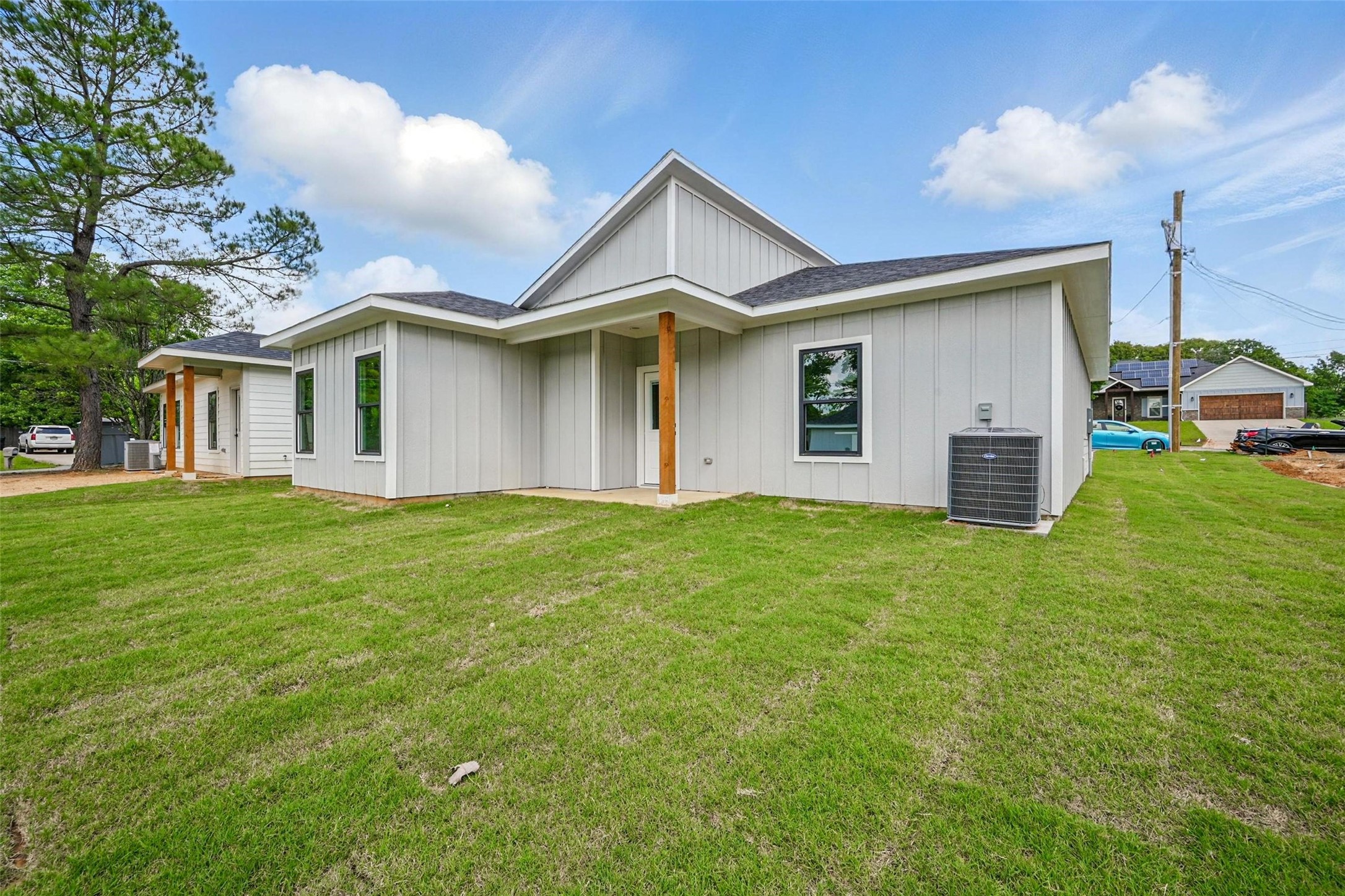 2734 W Washington Street Denison TX 75020