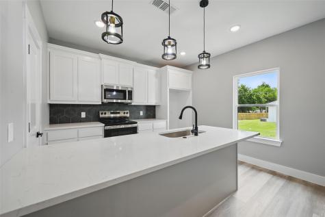 2734 W Washington Street Denison TX 75020