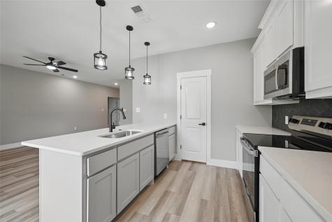 2734 W Washington Street Denison TX 75020