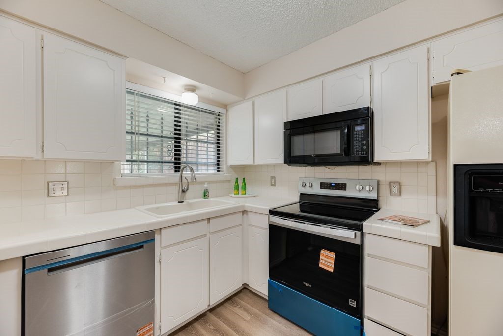 6217 Green Apple Court Watauga TX 76148