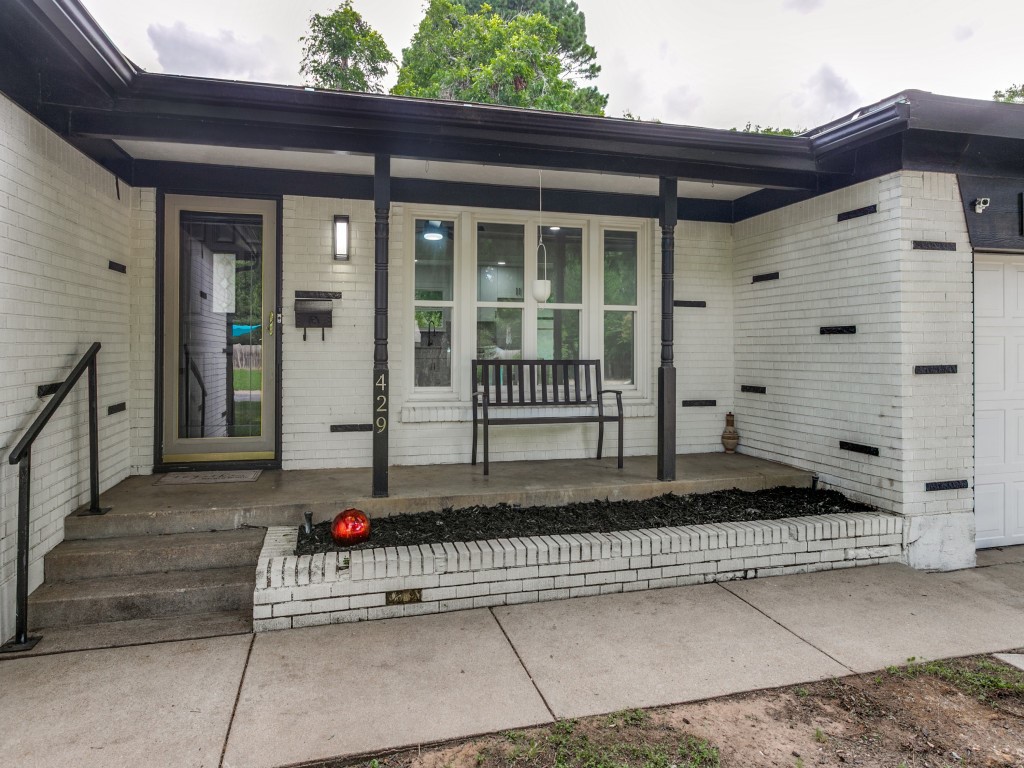 429 Harmon Road Hurst TX 76053