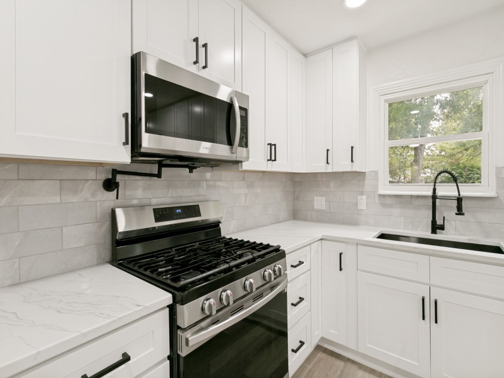 429 Harmon Road Hurst TX 76053