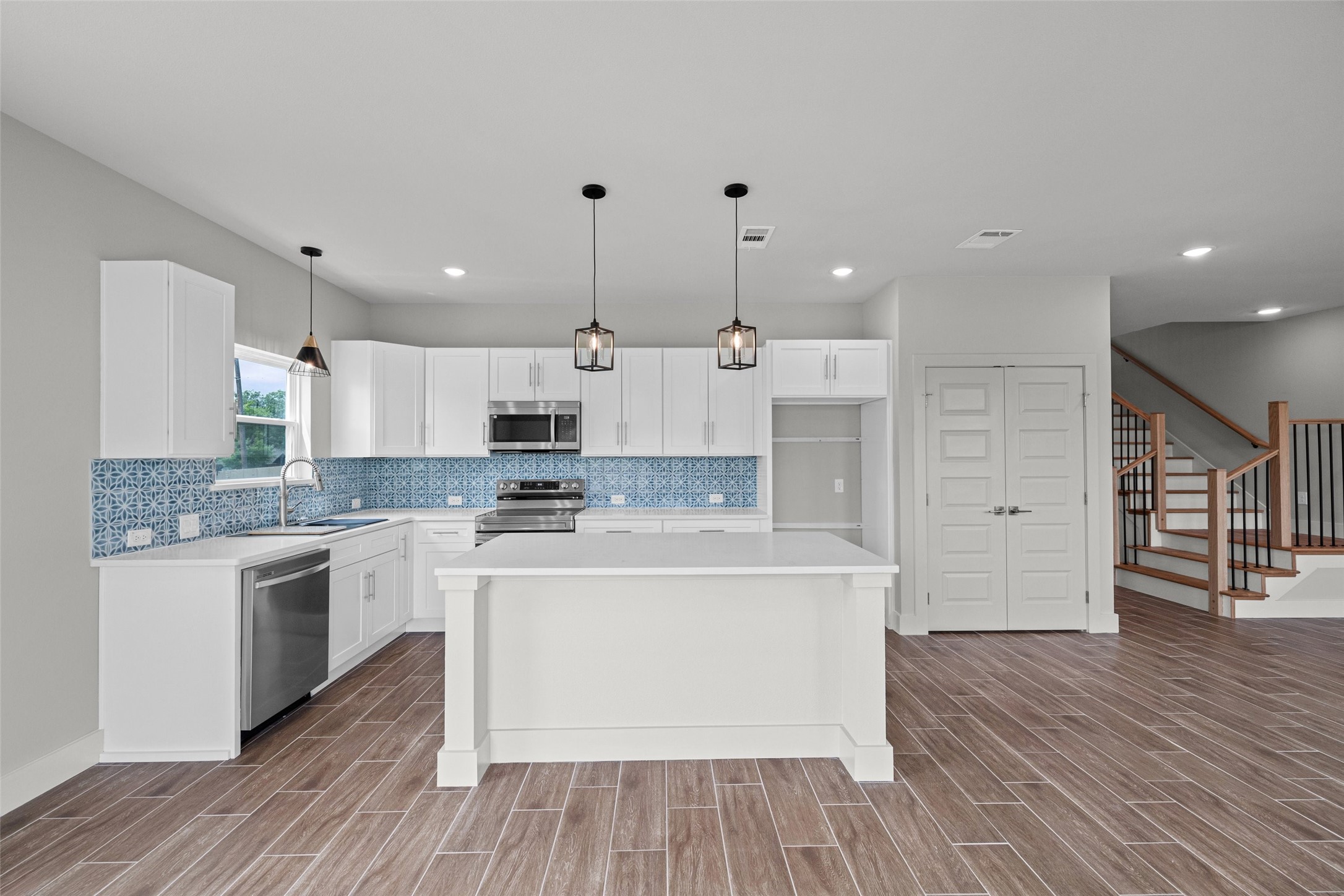 702 Perkins Court Granbury TX 76048