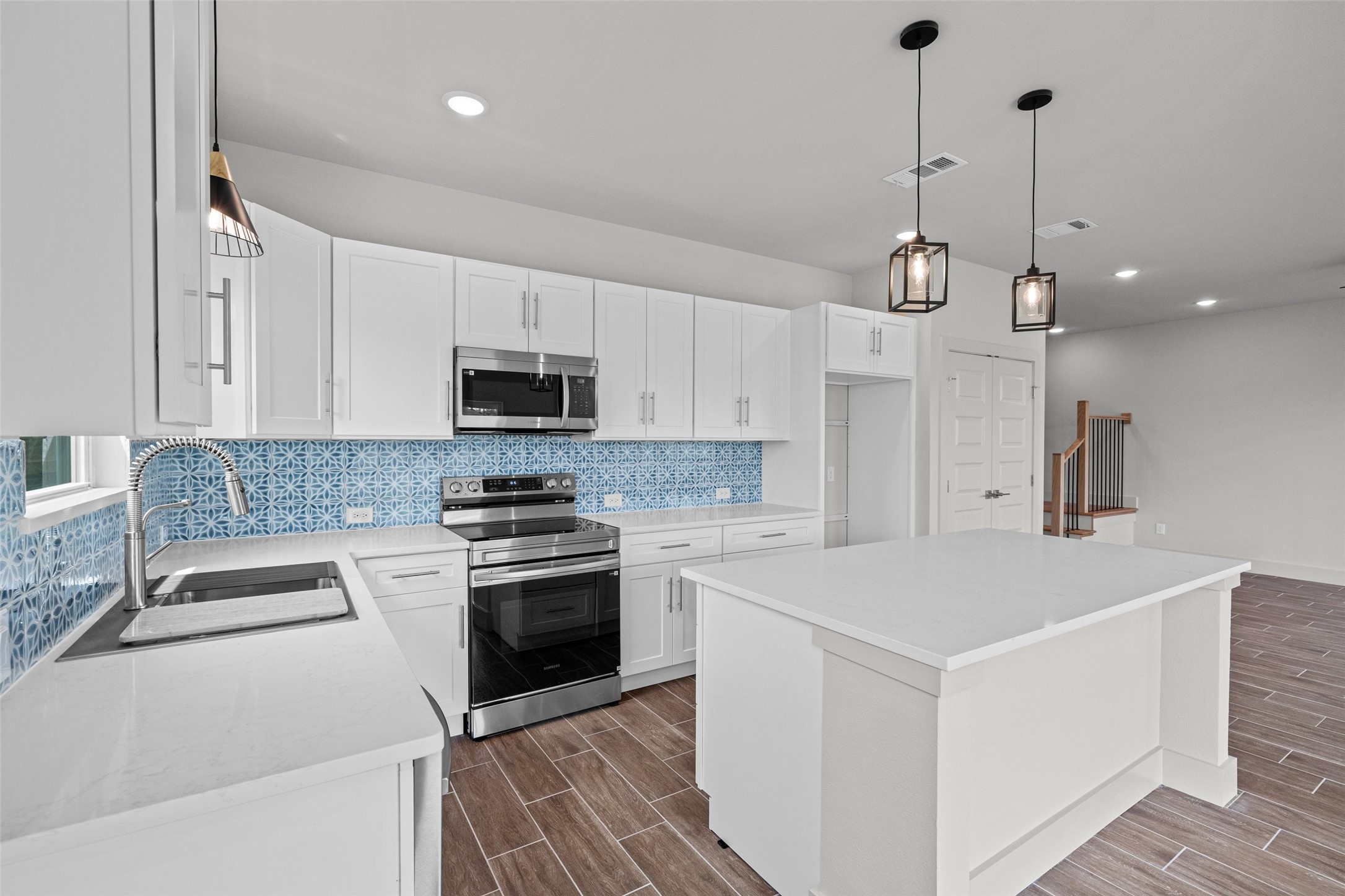 702 Perkins Court Granbury TX 76048