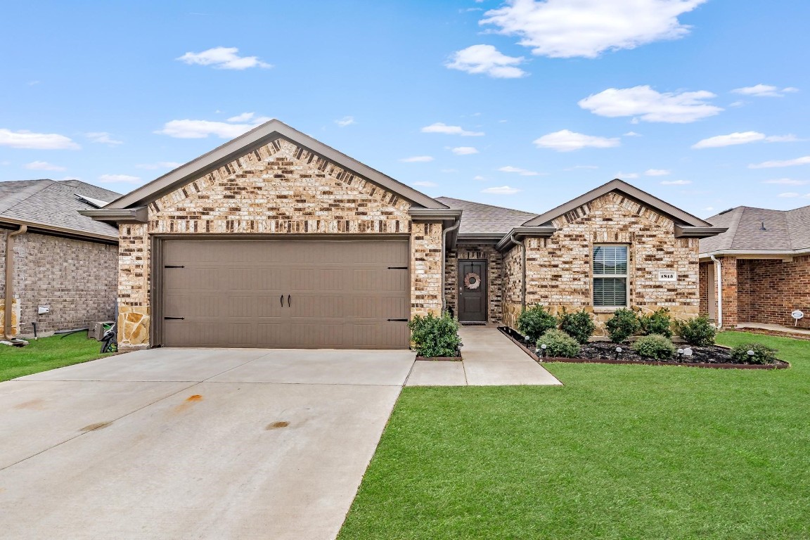 1813 Yale Street Farmersville TX 75442