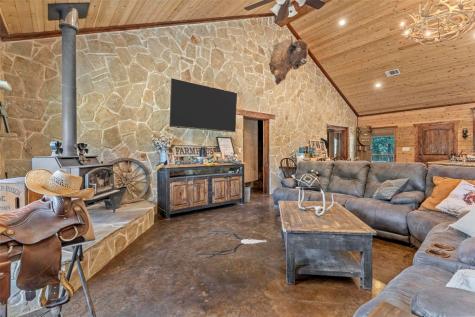 105 Tejas Court Springtown TX 76082