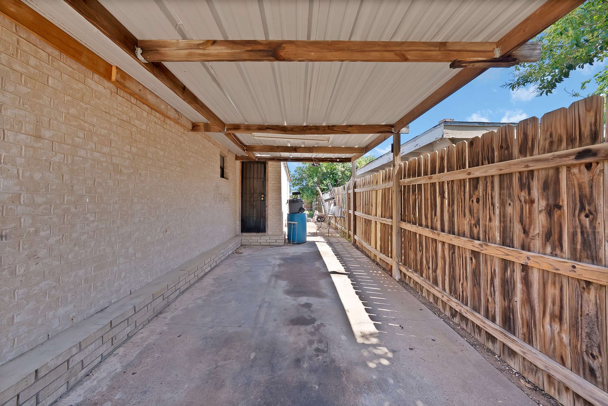 1717 E Harvey Avenue Fort Worth TX 76104