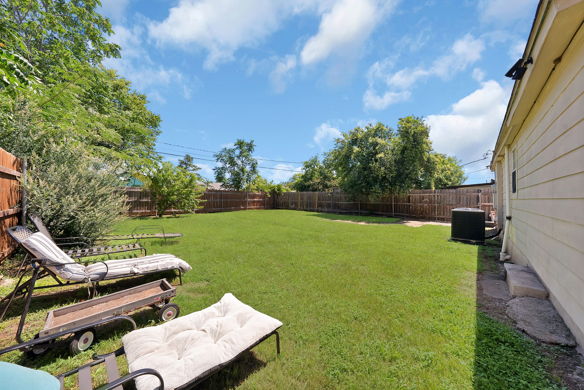 1717 E Harvey Avenue Fort Worth TX 76104