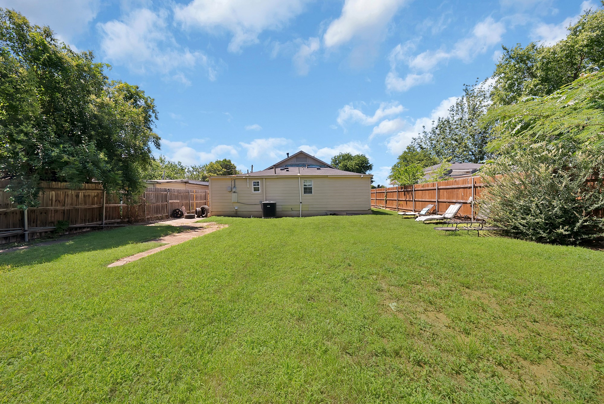 1717 E Harvey Avenue Fort Worth TX 76104