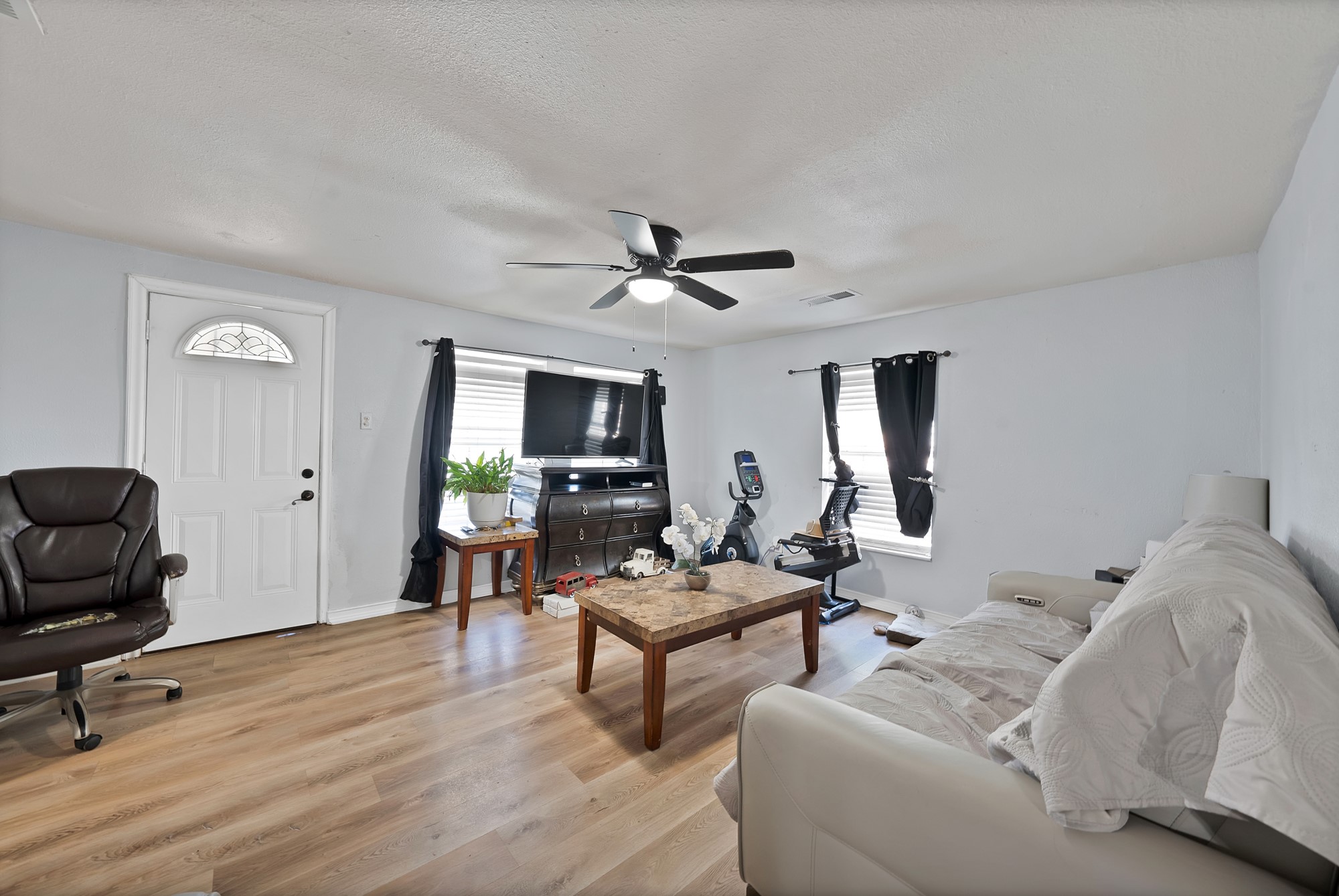 1717 E Harvey Avenue Fort Worth TX 76104