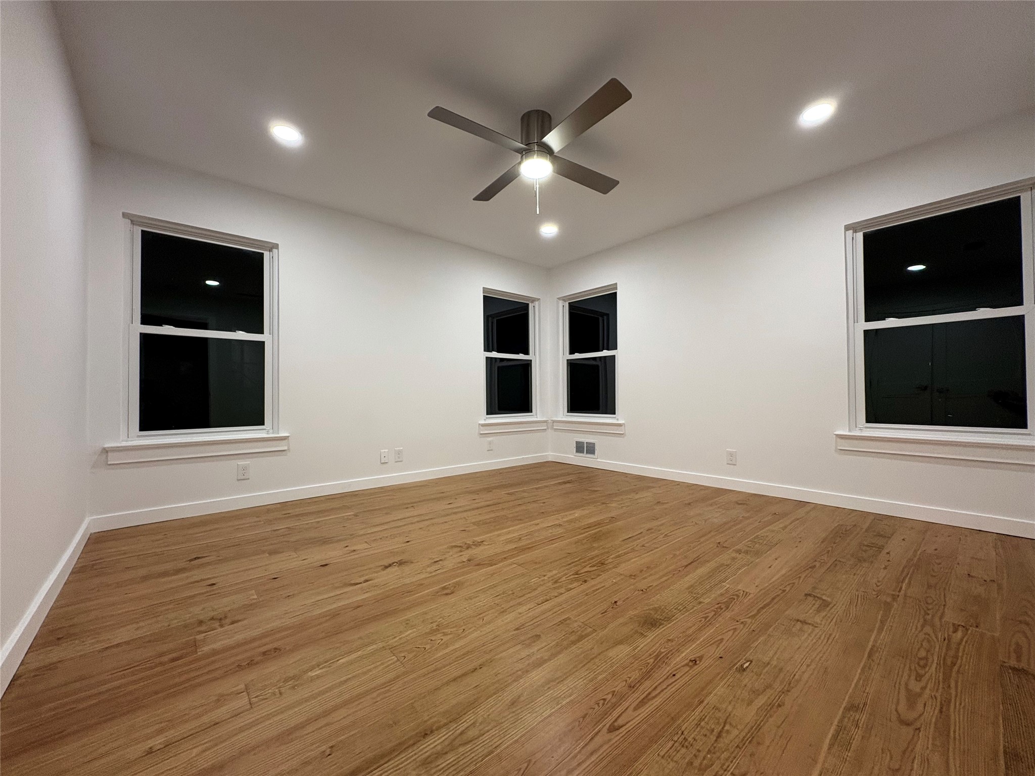 103 S Plymouth Road Dallas TX 75211