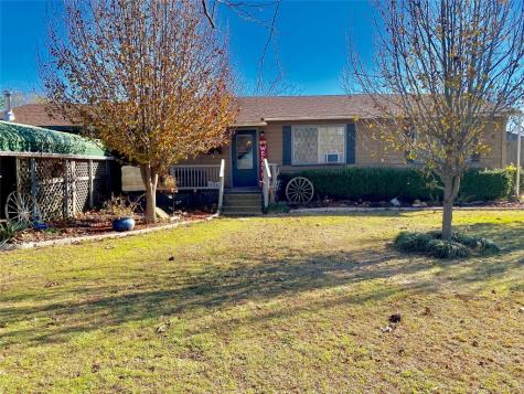 2183 Fm 1567 E Como TX 75431