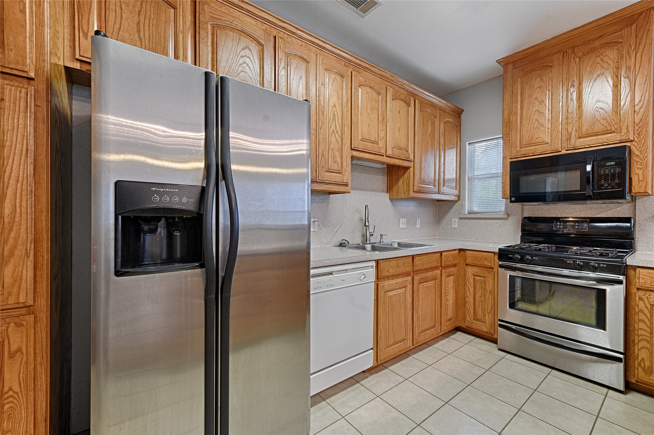 400 Dale Hollow Road Fort Worth TX 76103