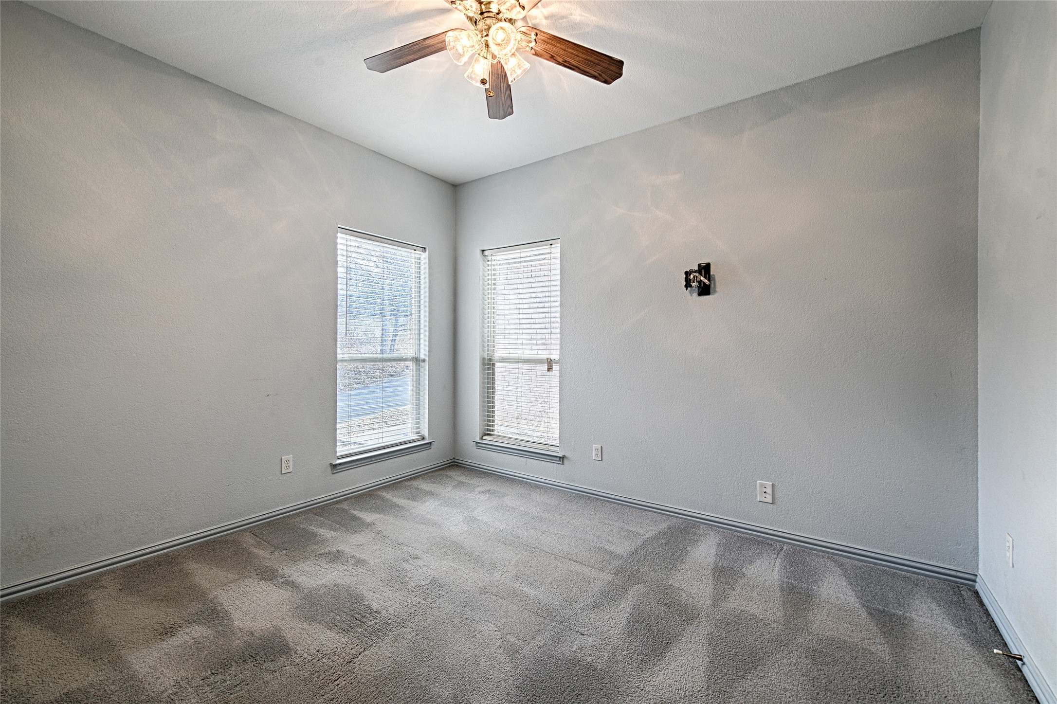 400 Dale Hollow Road Fort Worth TX 76103