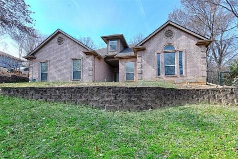 400 Dale Hollow Road Fort Worth TX 76103