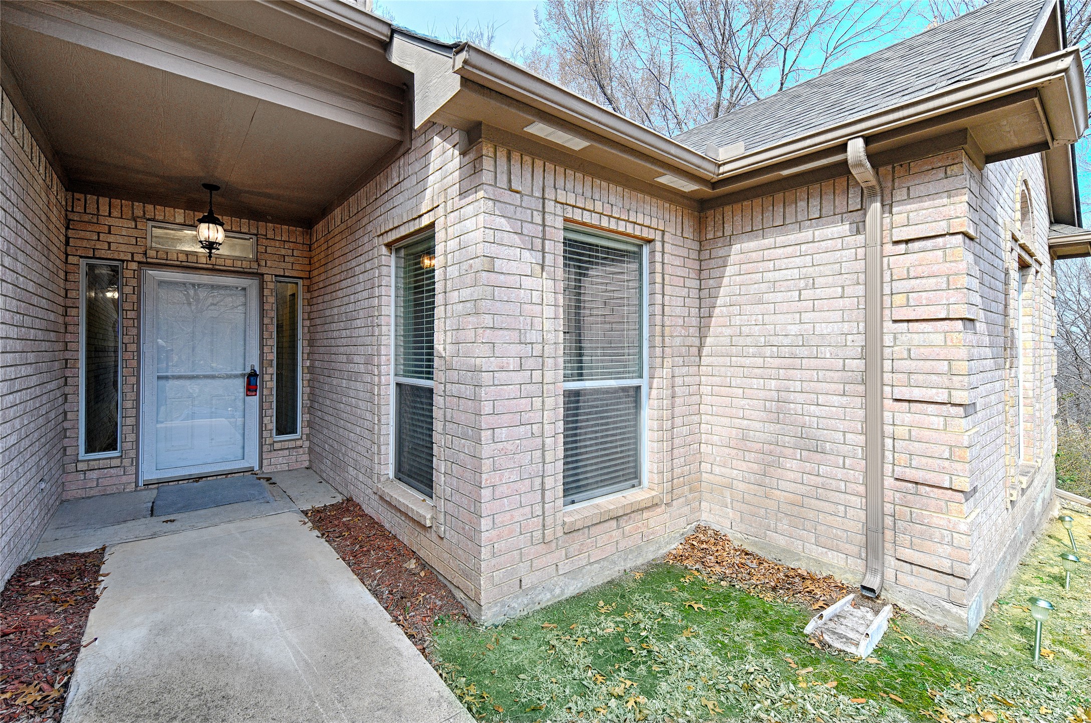 400 Dale Hollow Road Fort Worth TX 76103