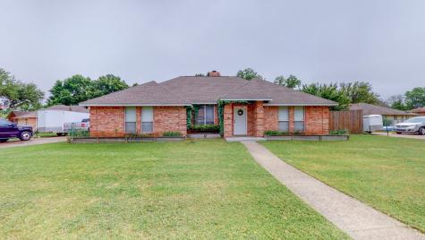 202 Tanglewood Lane Waxahachie TX 75165