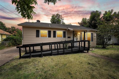 1306 W 11th Street McGregor TX 76657