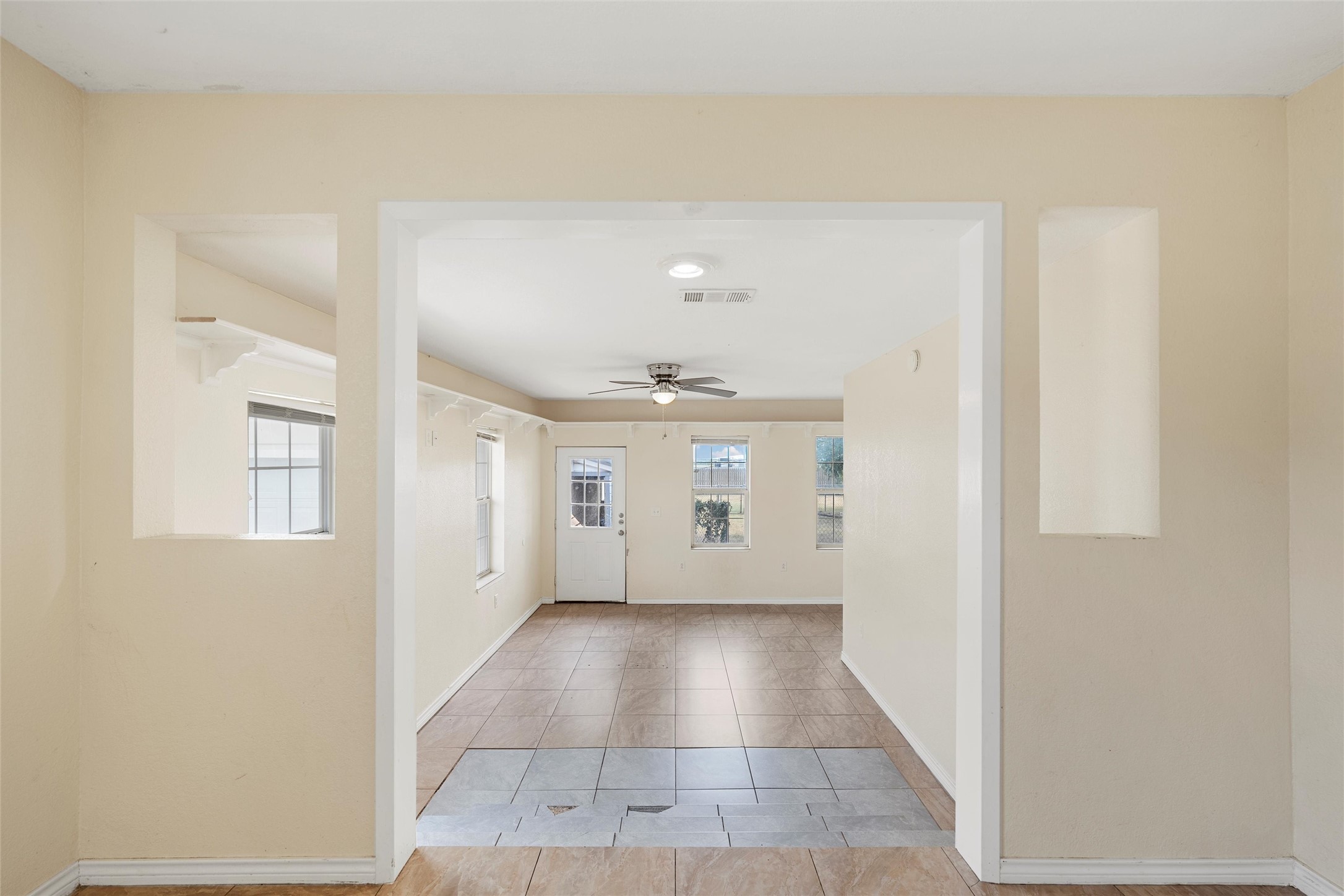 1306 W 11th Street Mcgregor TX 76657