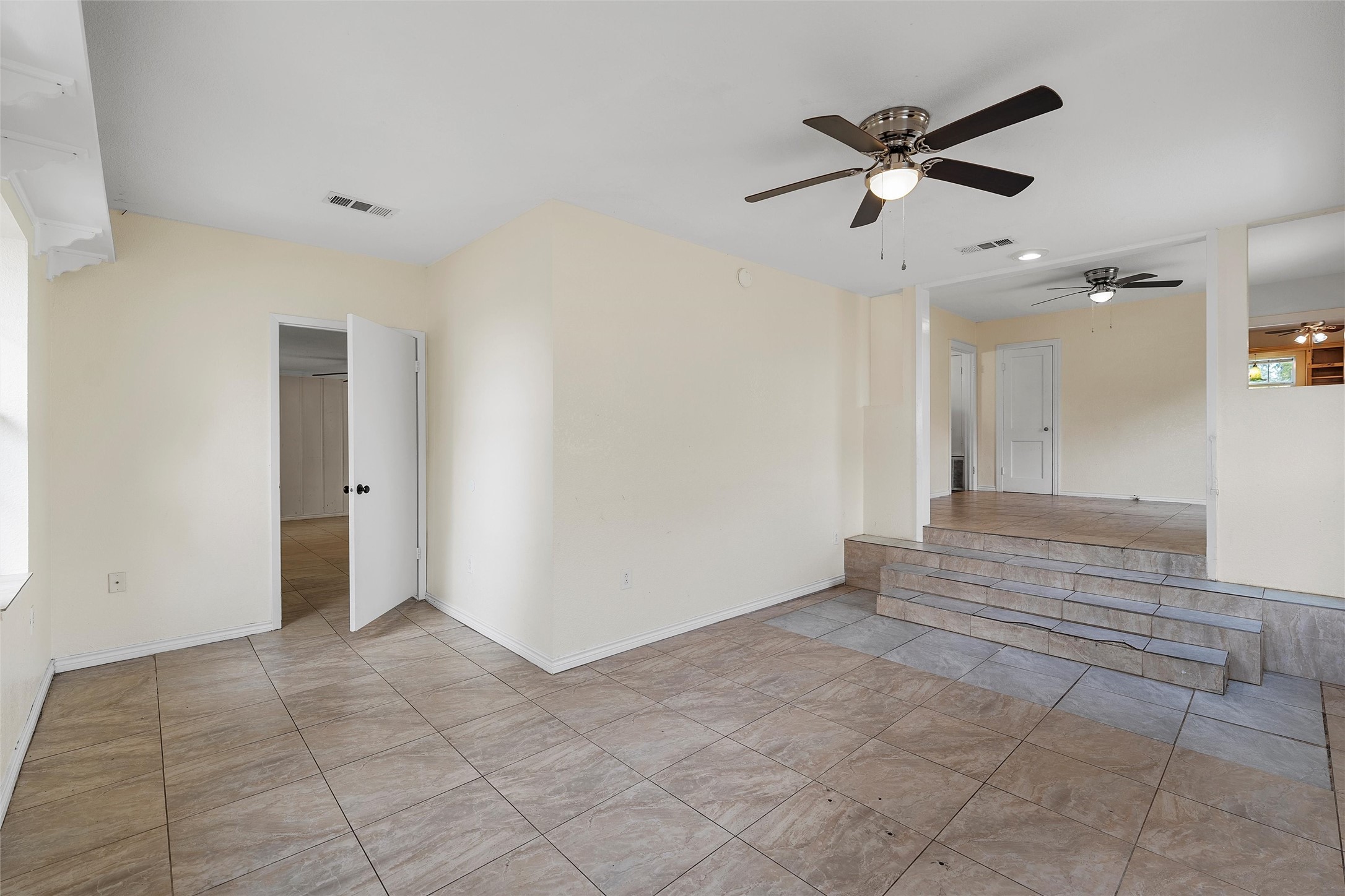 1306 W 11th Street Mcgregor TX 76657