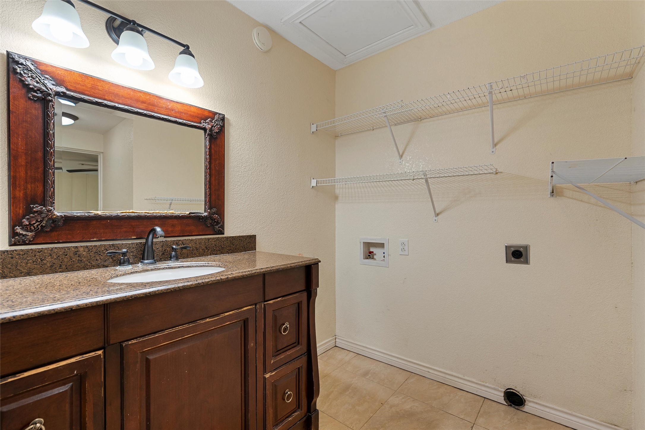 1306 W 11th Street Mcgregor TX 76657