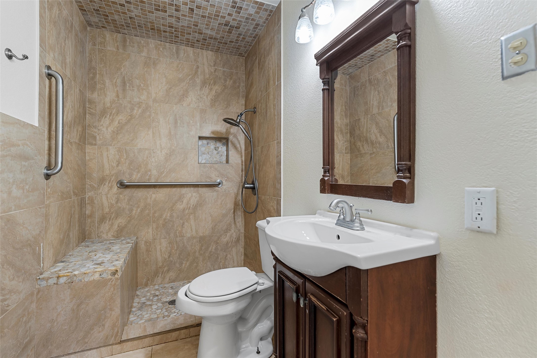 1306 W 11th Street Mcgregor TX 76657