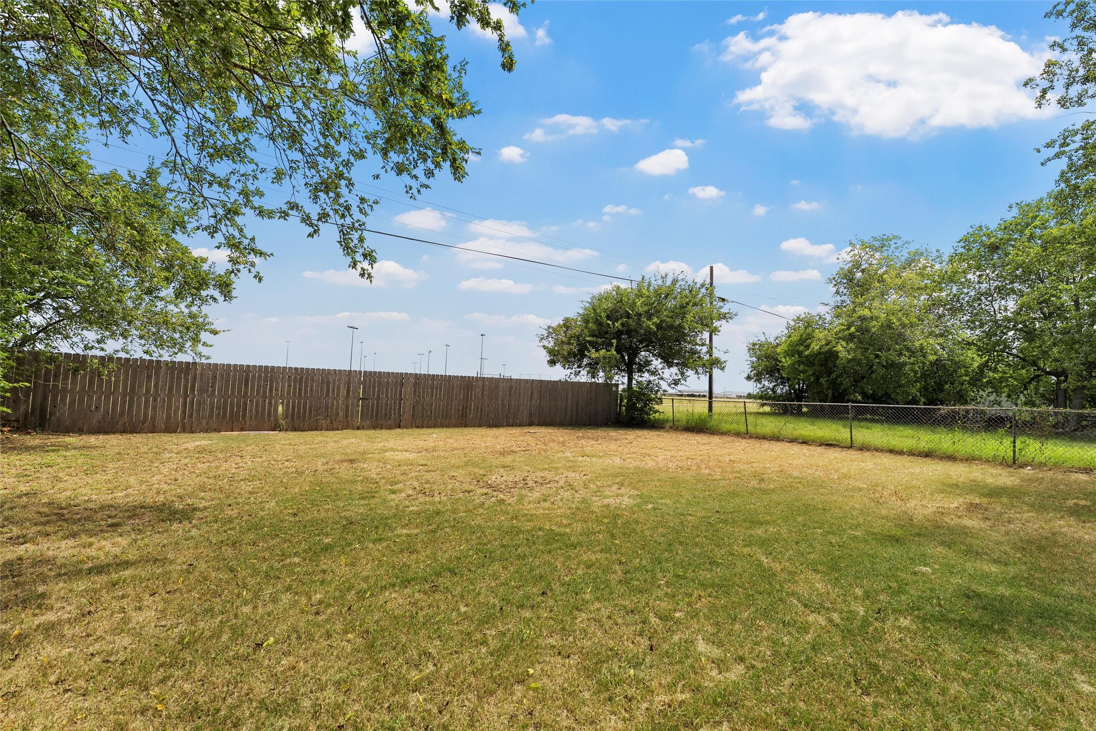 1306 W 11th Street Mcgregor TX 76657