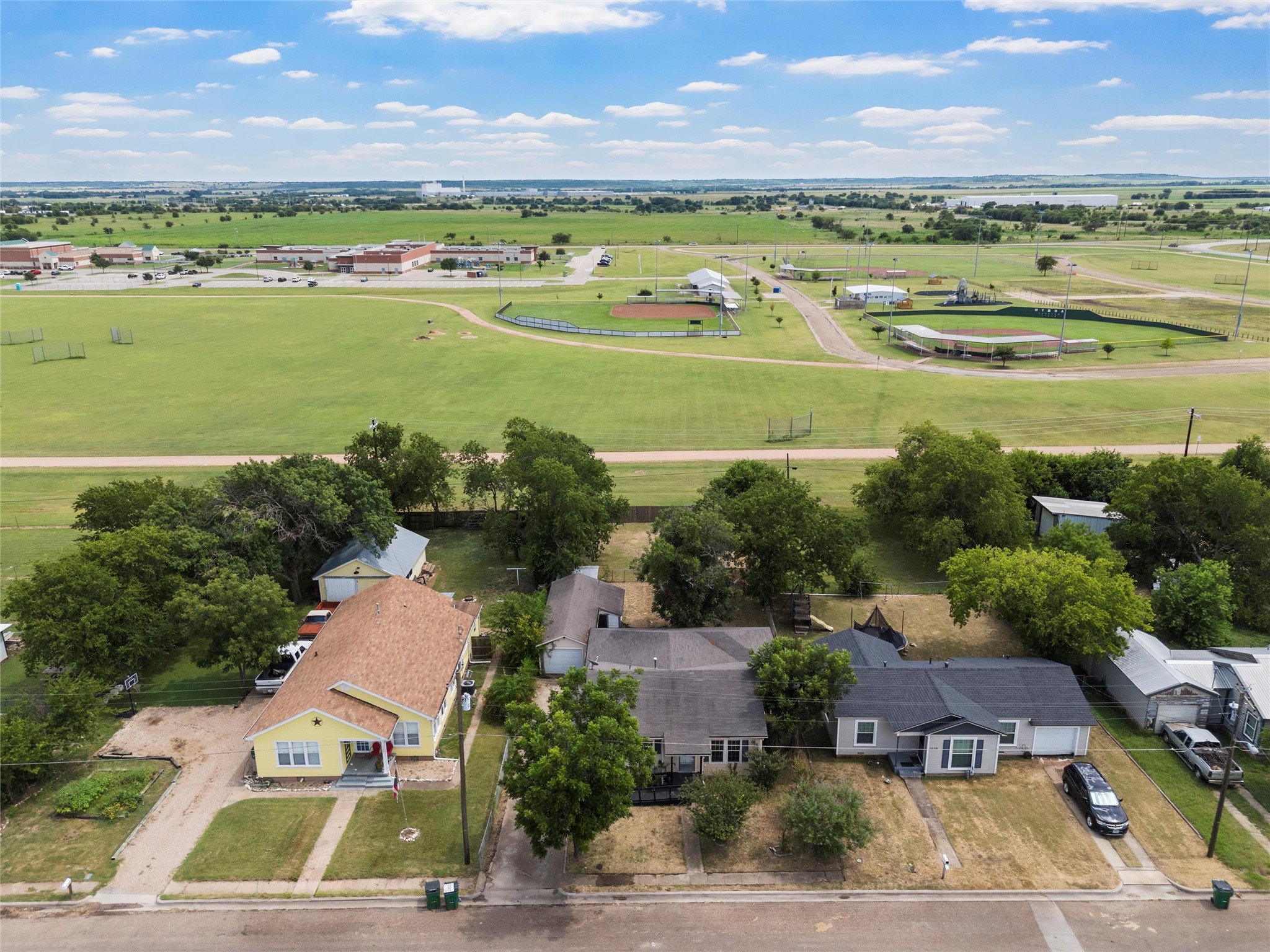 1306 W 11th Street Mcgregor TX 76657