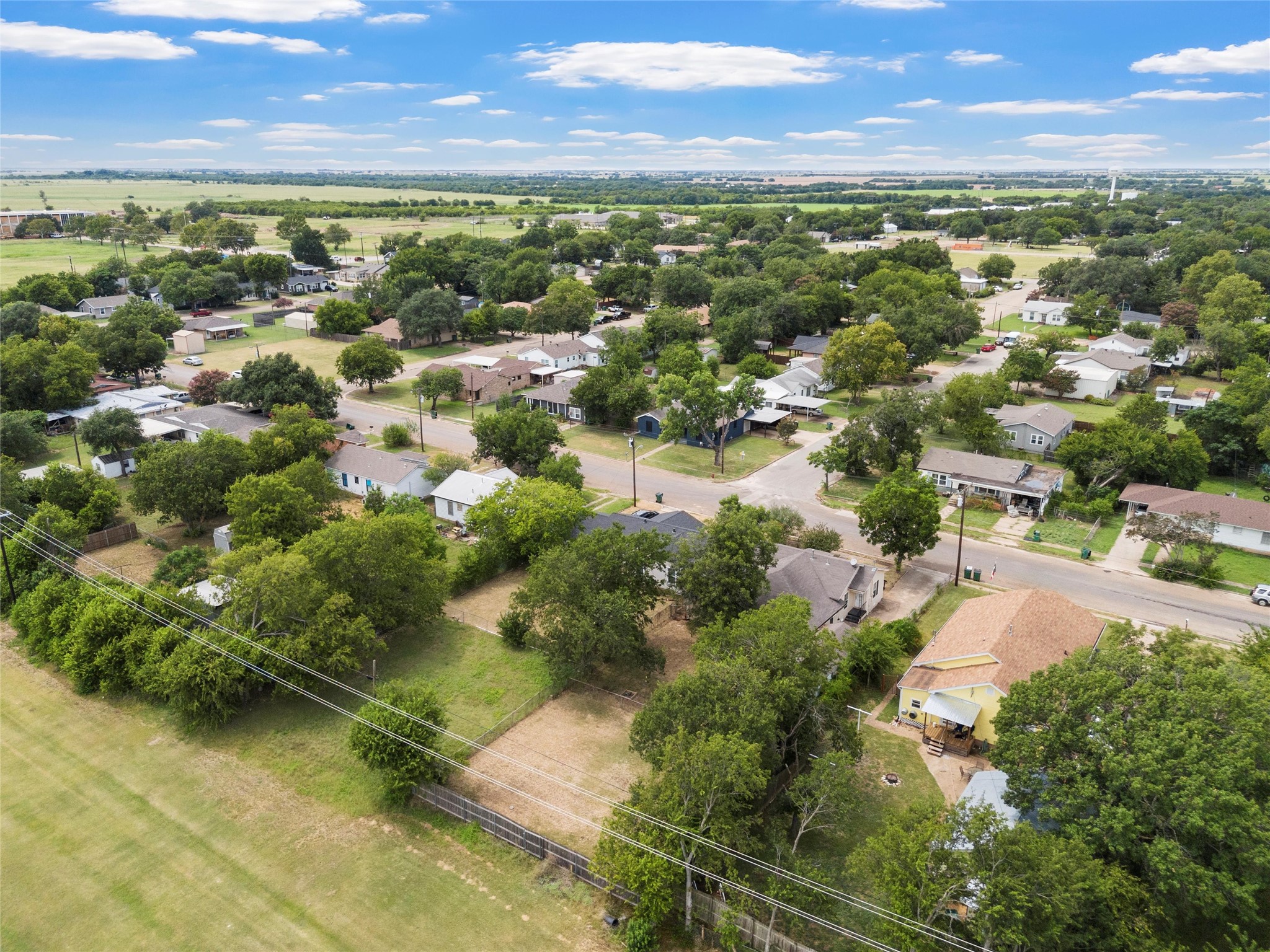 1306 W 11th Street Mcgregor TX 76657