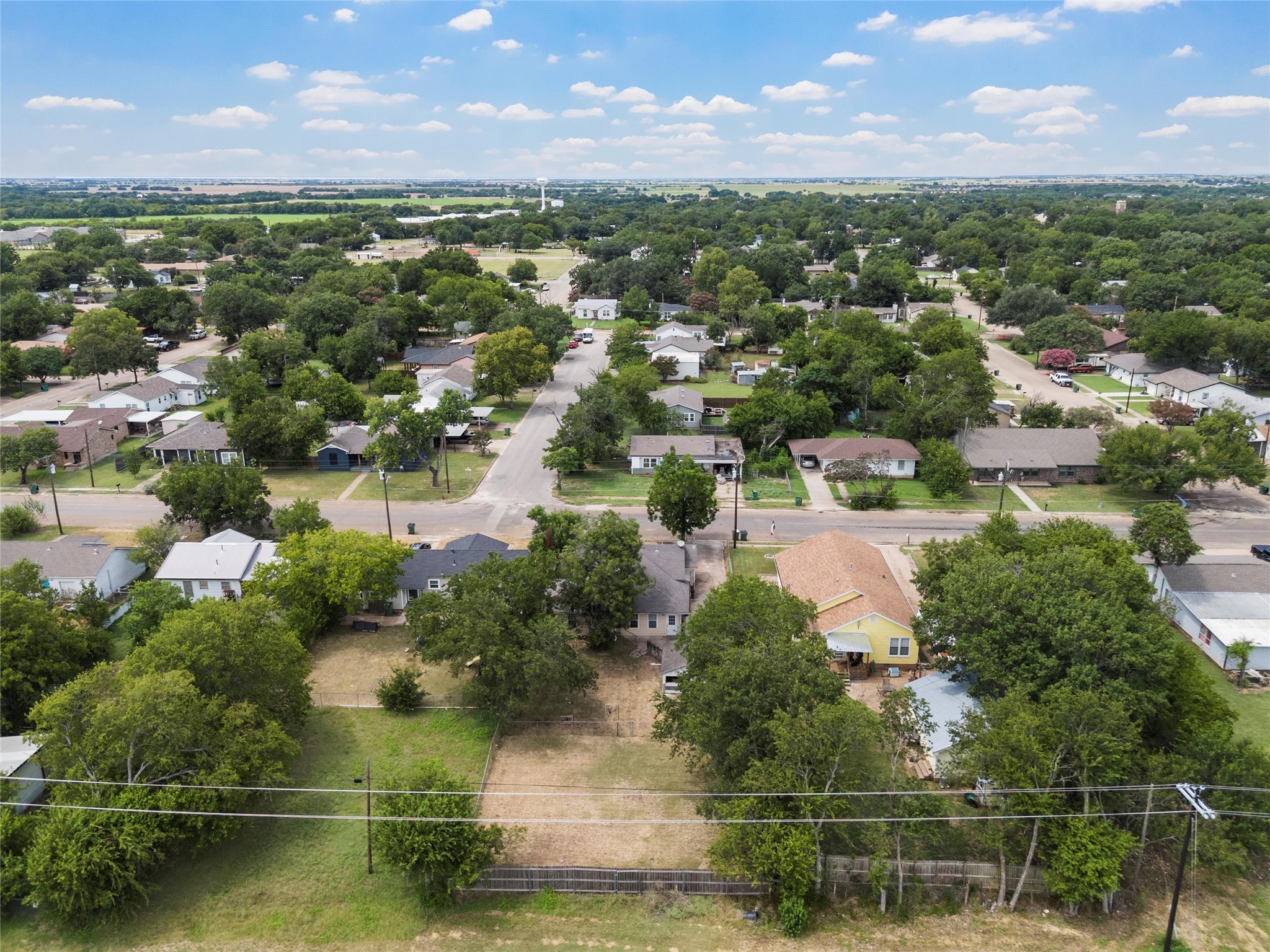 1306 W 11th Street Mcgregor TX 76657