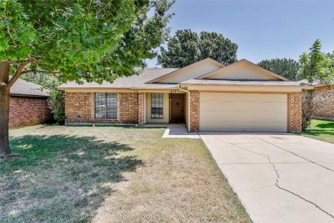 813 Bristol Avenue Saginaw TX 76179