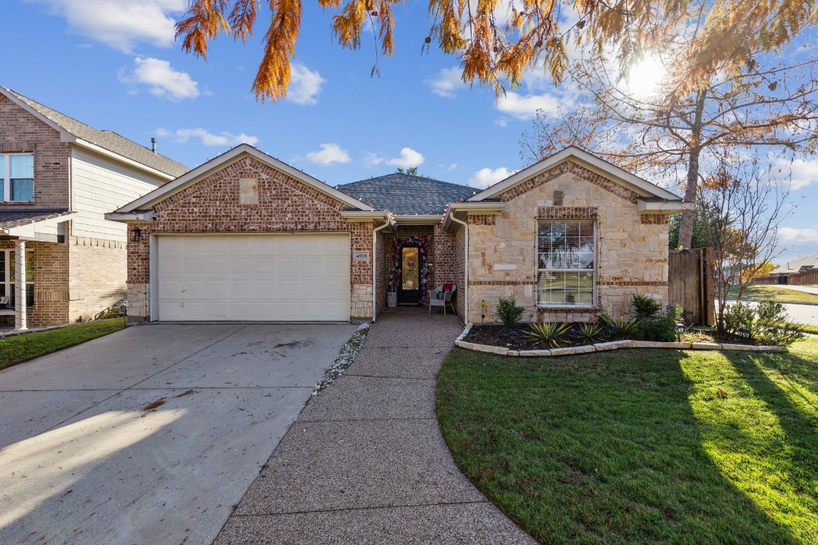 4928 Van Zandt Drive Fort Worth TX 76244