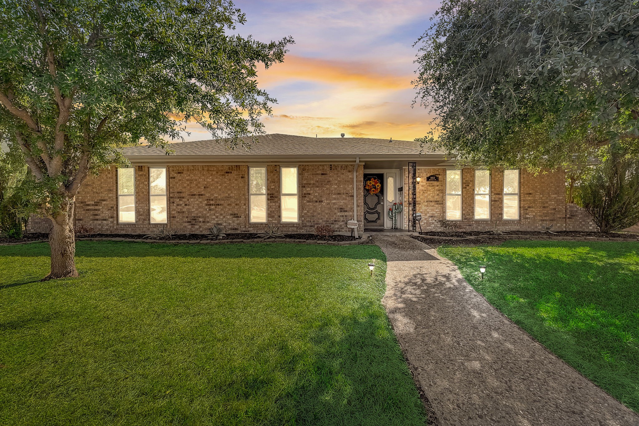 1802 Mayfield Avenue Garland TX 75041