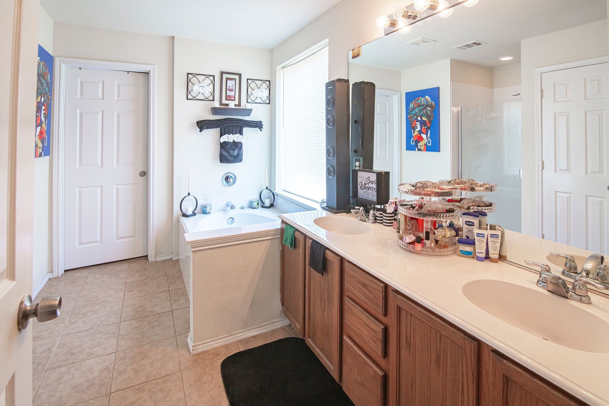 8516 Silverbell Lane Fort Worth TX 76140