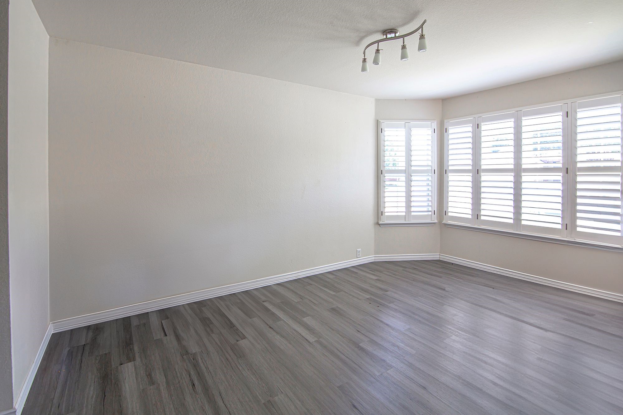8516 Silverbell Lane Fort Worth TX 76140