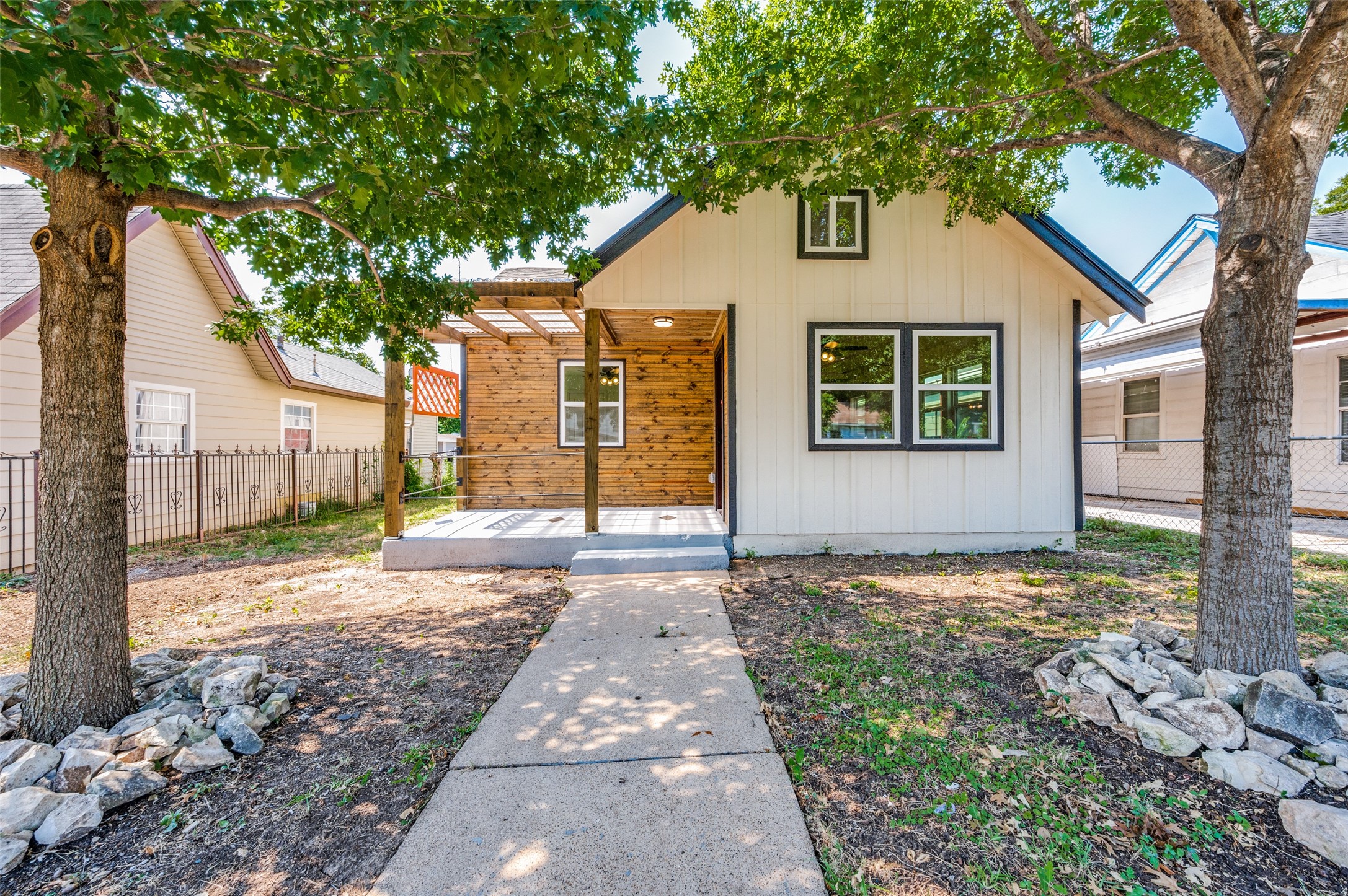 2614 Grafton Avenue Dallas TX 75211