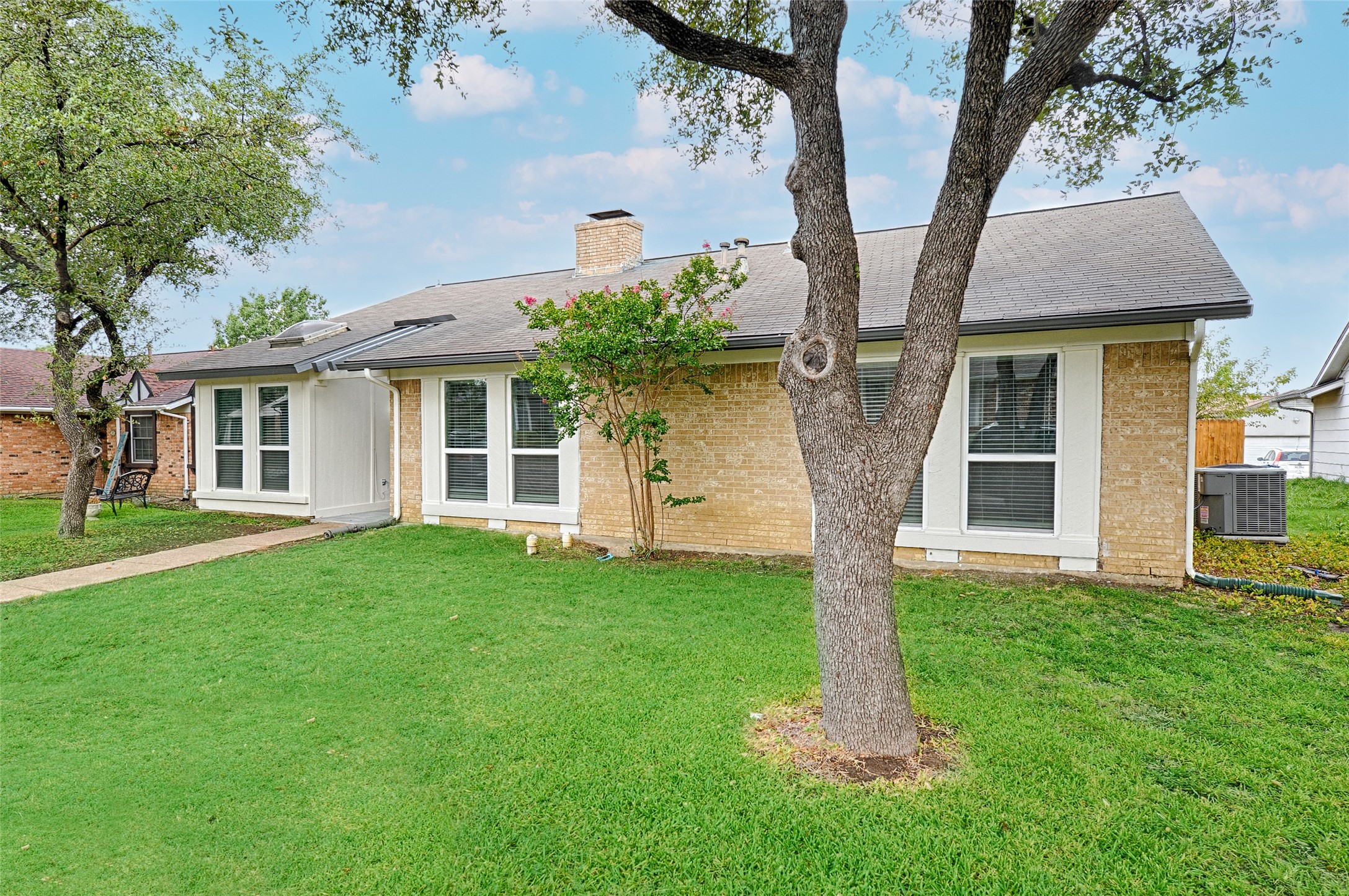 2215 Stonebrook Drive Carrollton TX 75007
