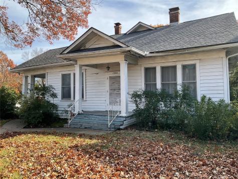 1303 W 3rd Avenue Corsicana TX 75110