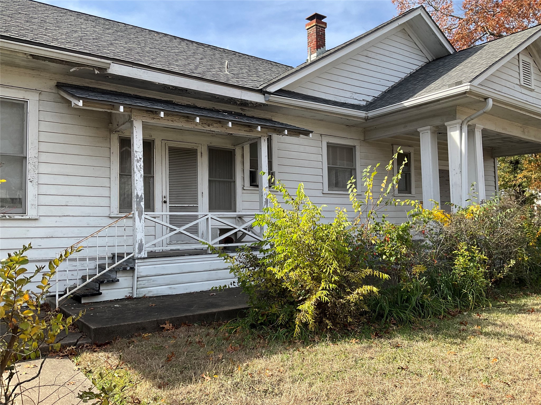 1303 W 3rd Avenue Corsicana TX 75110