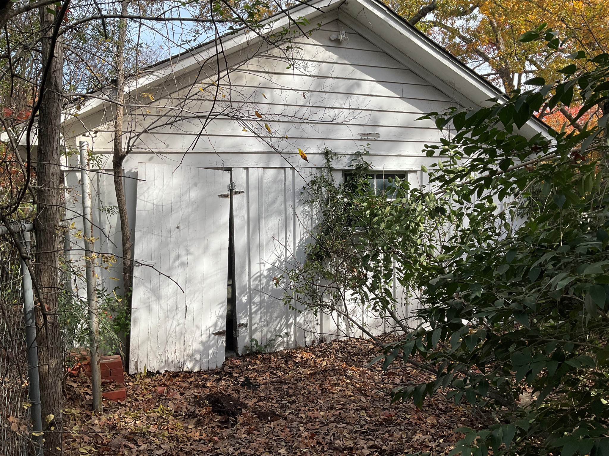 1303 W 3rd Avenue Corsicana TX 75110