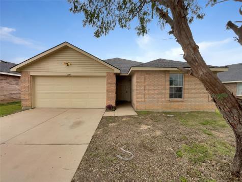 1349 Castle Ridge Road Fort Worth TX 76140