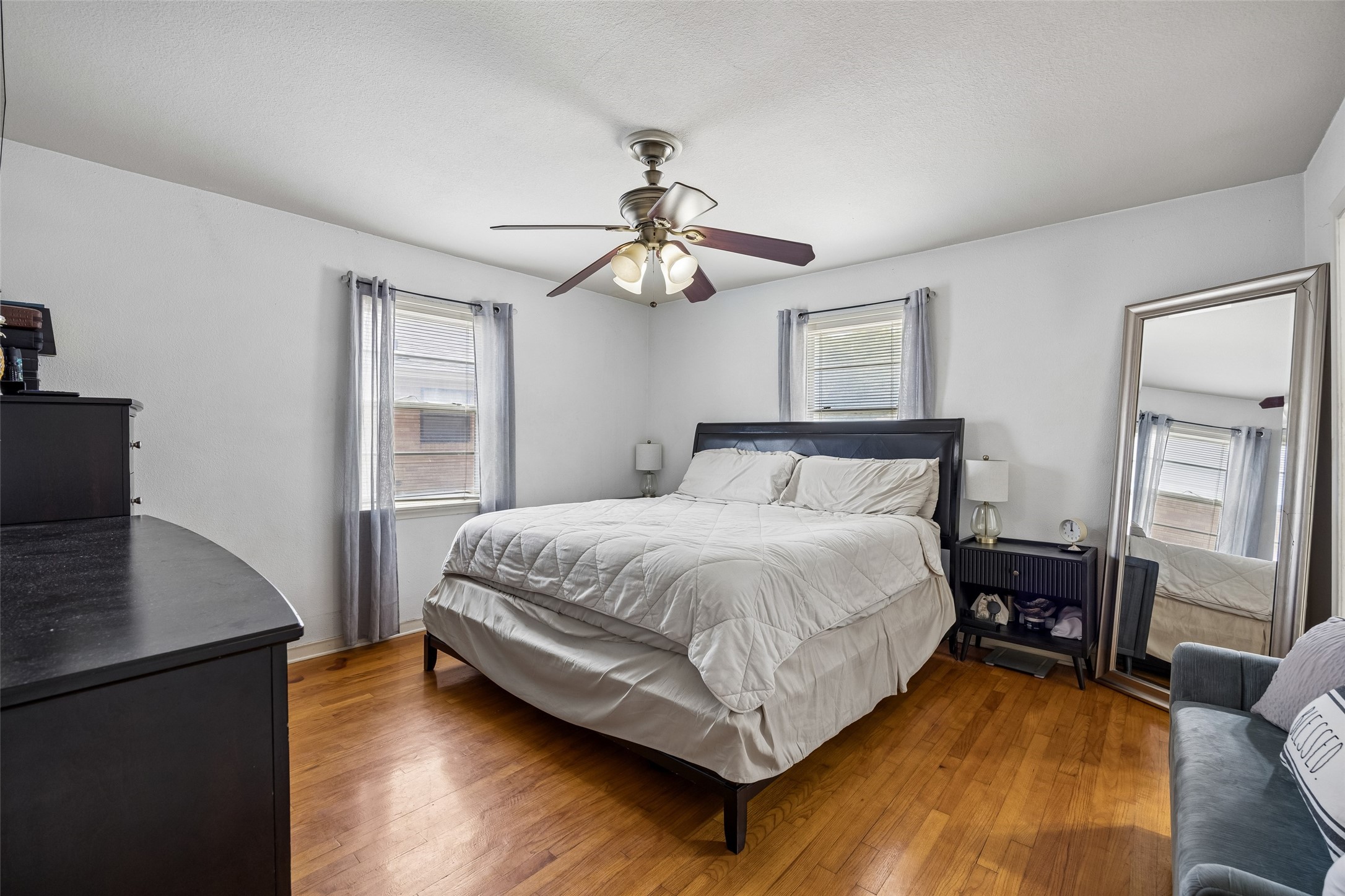 132 W Kenwood Drive Garland TX 75041
