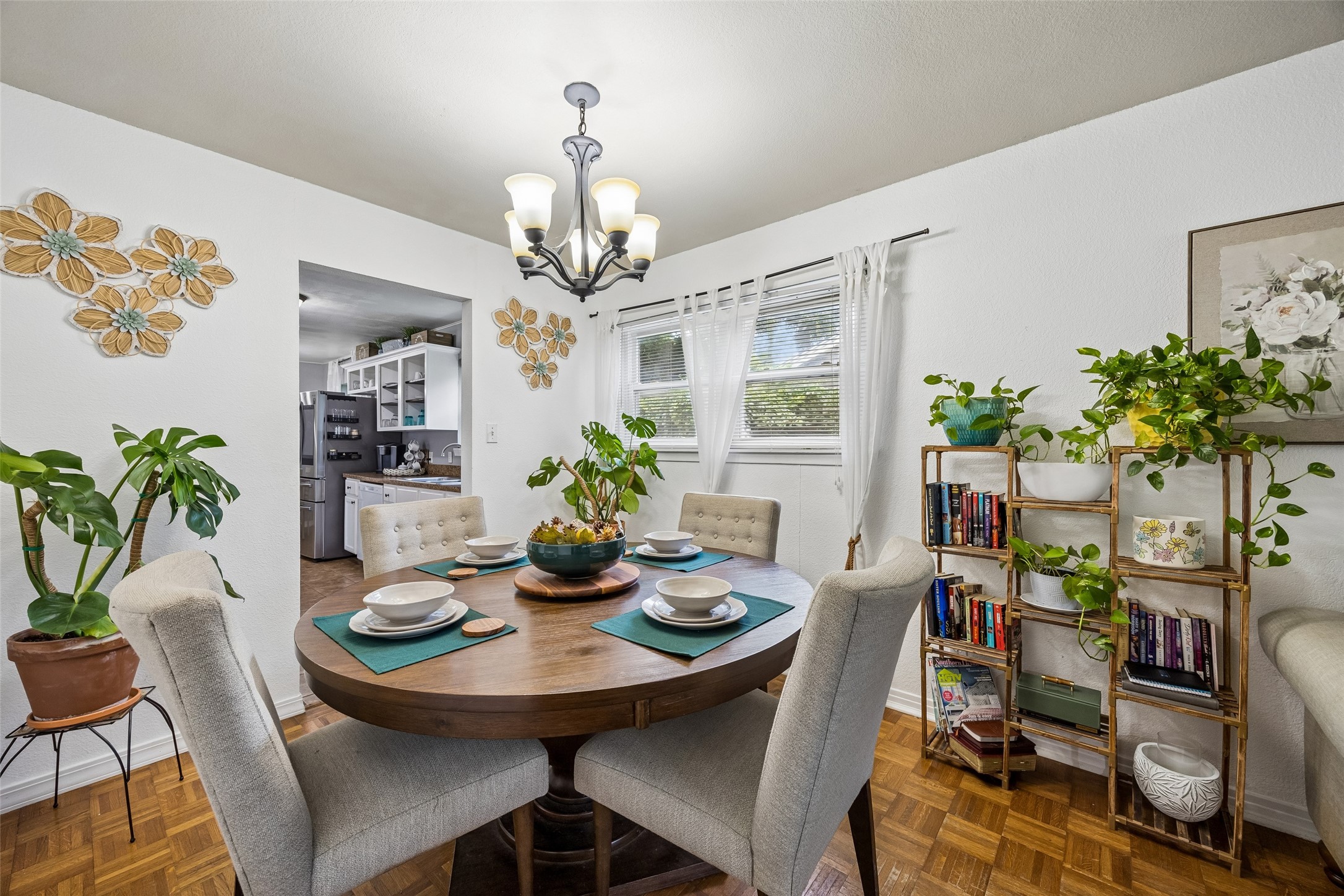 132 W Kenwood Drive Garland TX 75041